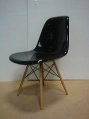 Eames DSW Chair in fiberglass